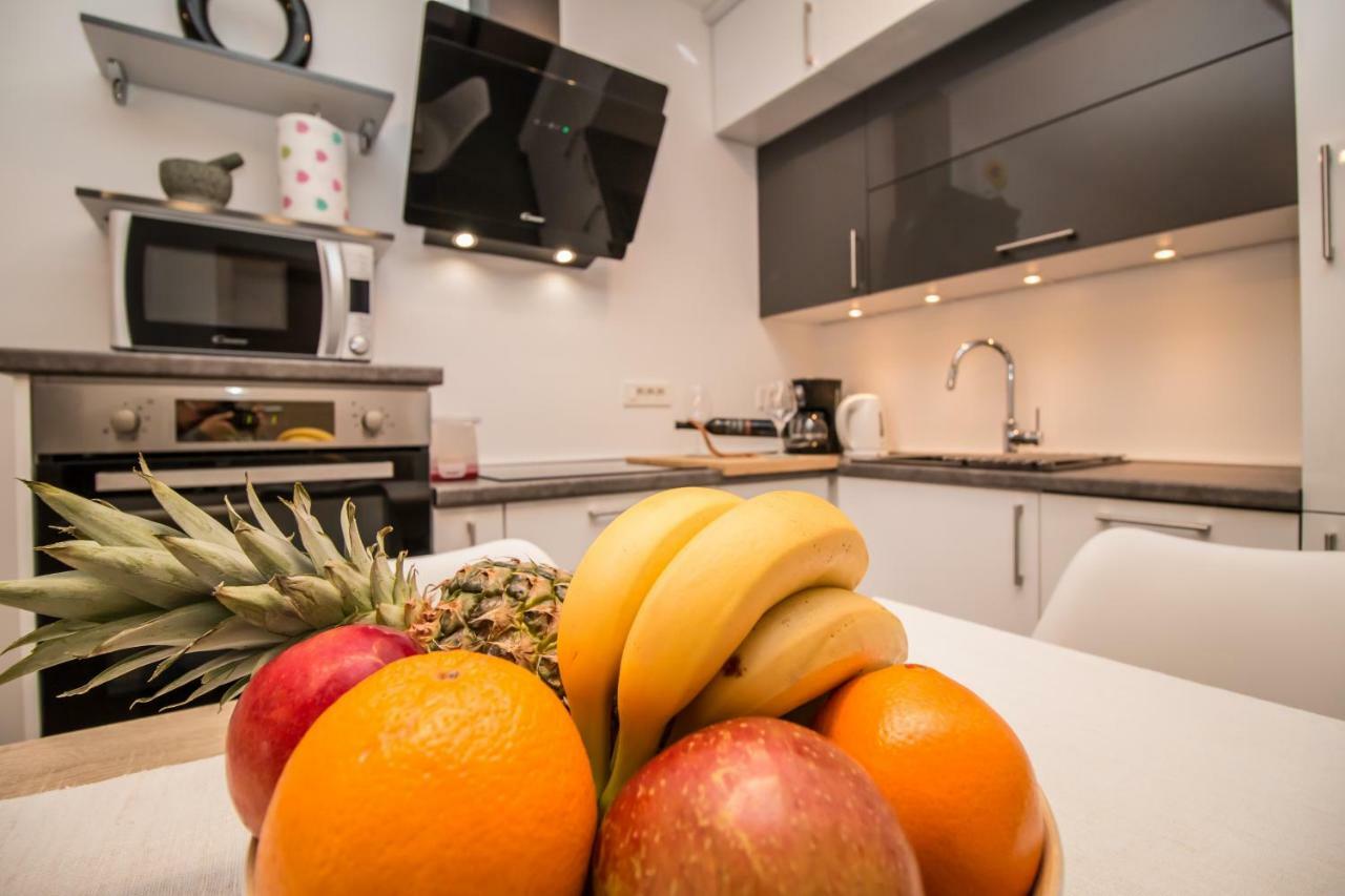 Sunny Point Apartment โรวีน ภายนอก รูปภาพ