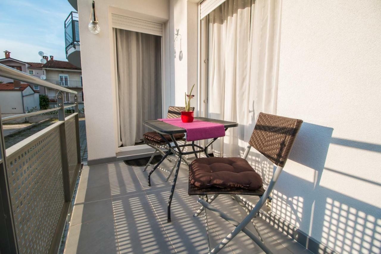 Sunny Point Apartment โรวีน ภายนอก รูปภาพ