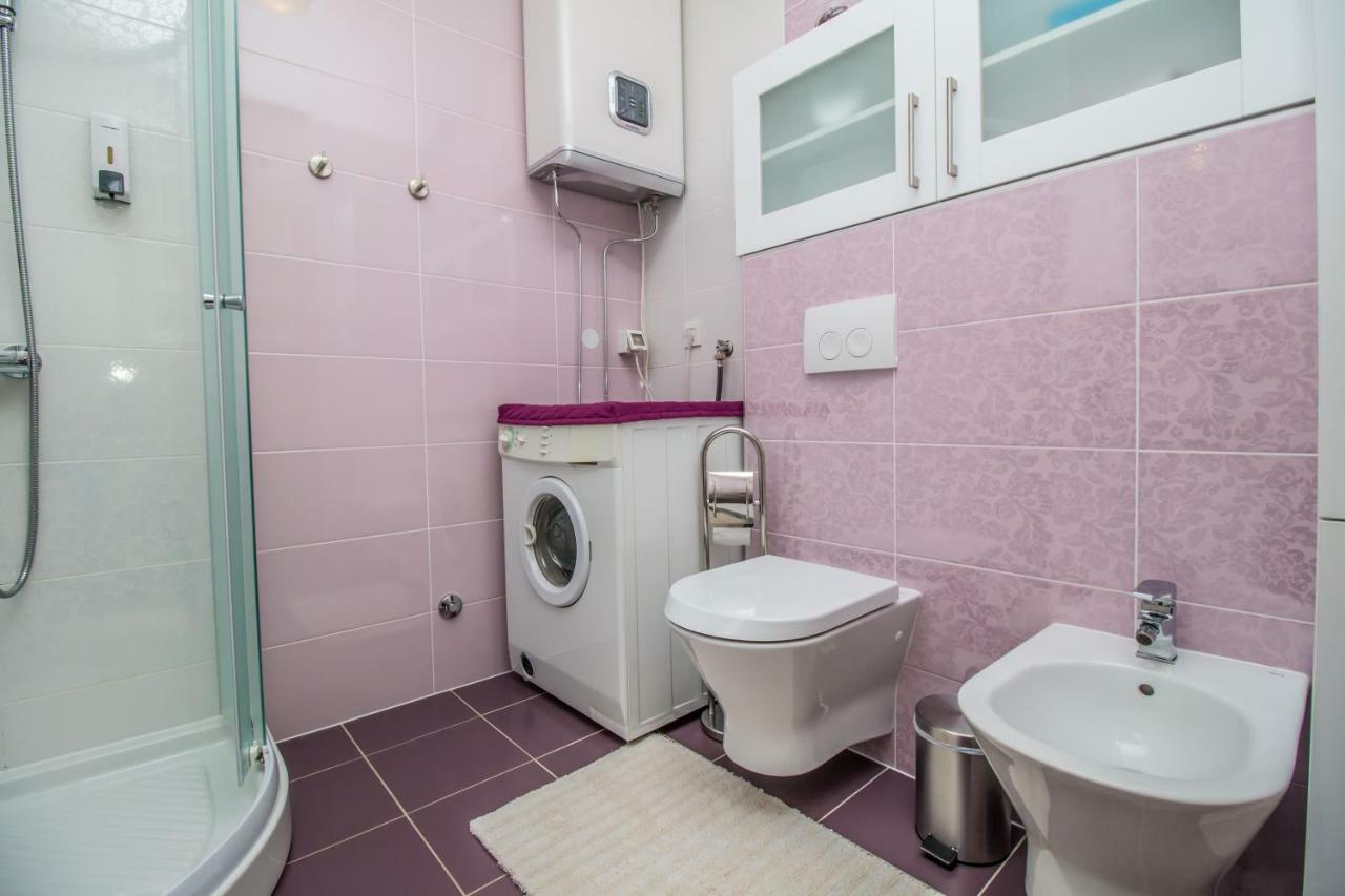 Sunny Point Apartment โรวีน ภายนอก รูปภาพ