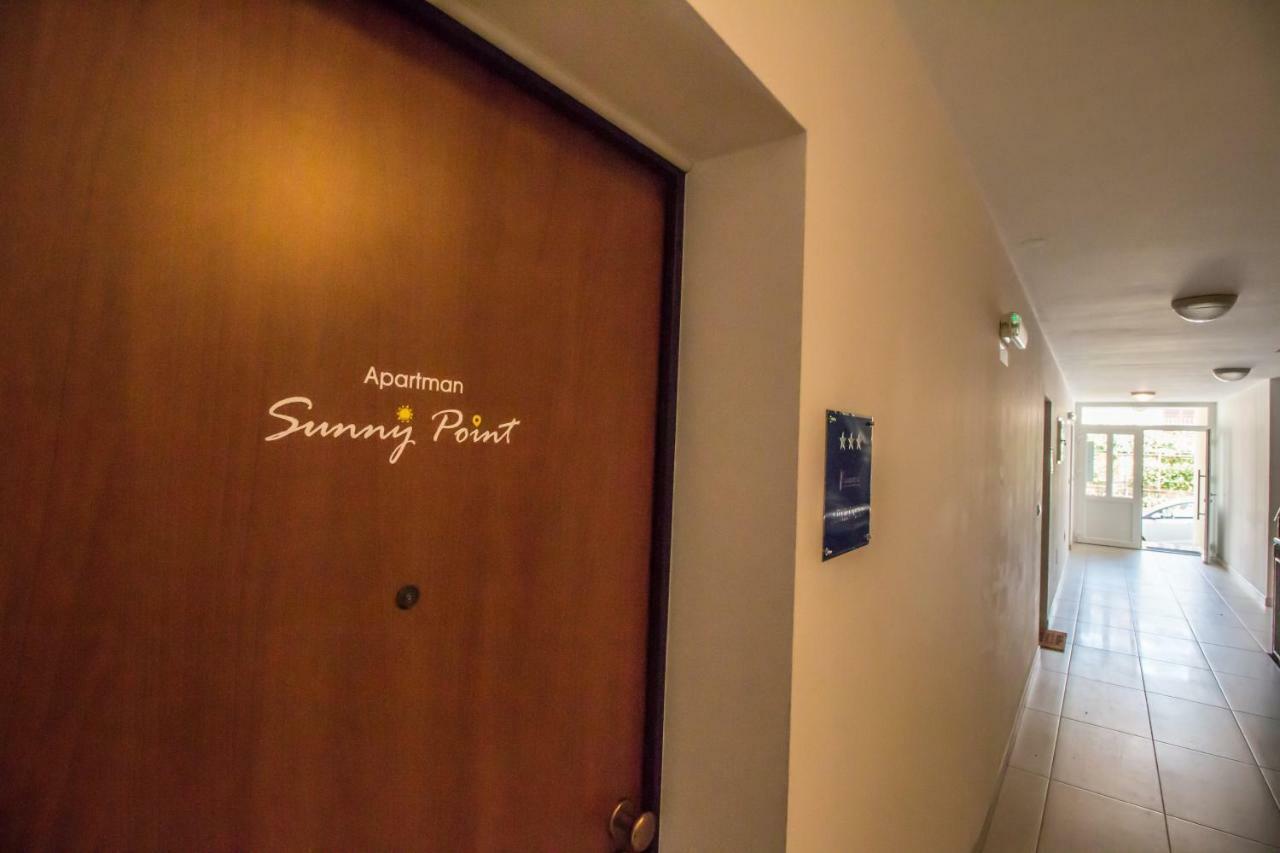 Sunny Point Apartment โรวีน ภายนอก รูปภาพ